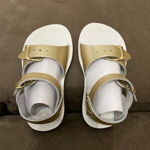 New in box Sun San size 5